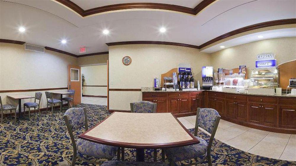 Holiday Inn Express Jamestown By Ihg Eksteriør bilde